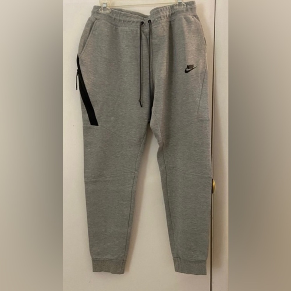 Nike Tech Sweat Pants